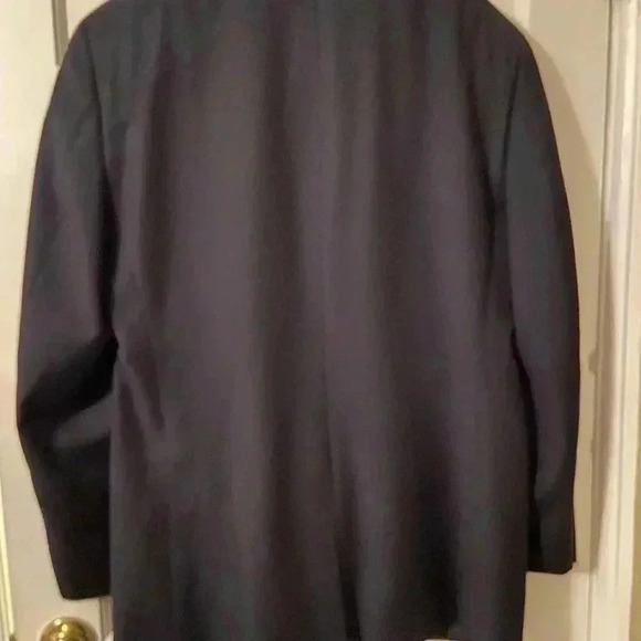 Lauren by Ralph Lauren men’s black suit coat. - Picture 3 of 8